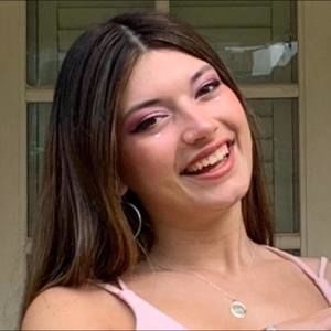 Meet your Posher, Alexandra